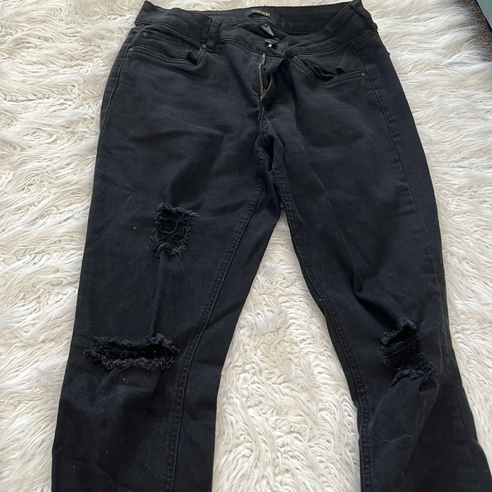 Woman Black Jeans refuge